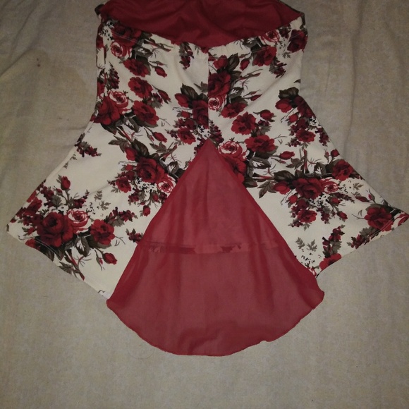 Off The Shoulder Peplum Lace - Picture 2 of 2